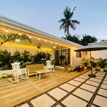 Modern Guesthouse Near Beach In Nasugbu, Batangas ภายนอก รูปภาพ