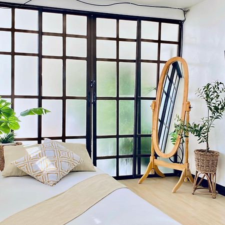 Modern Guesthouse Near Beach In Nasugbu, Batangas ภายนอก รูปภาพ
