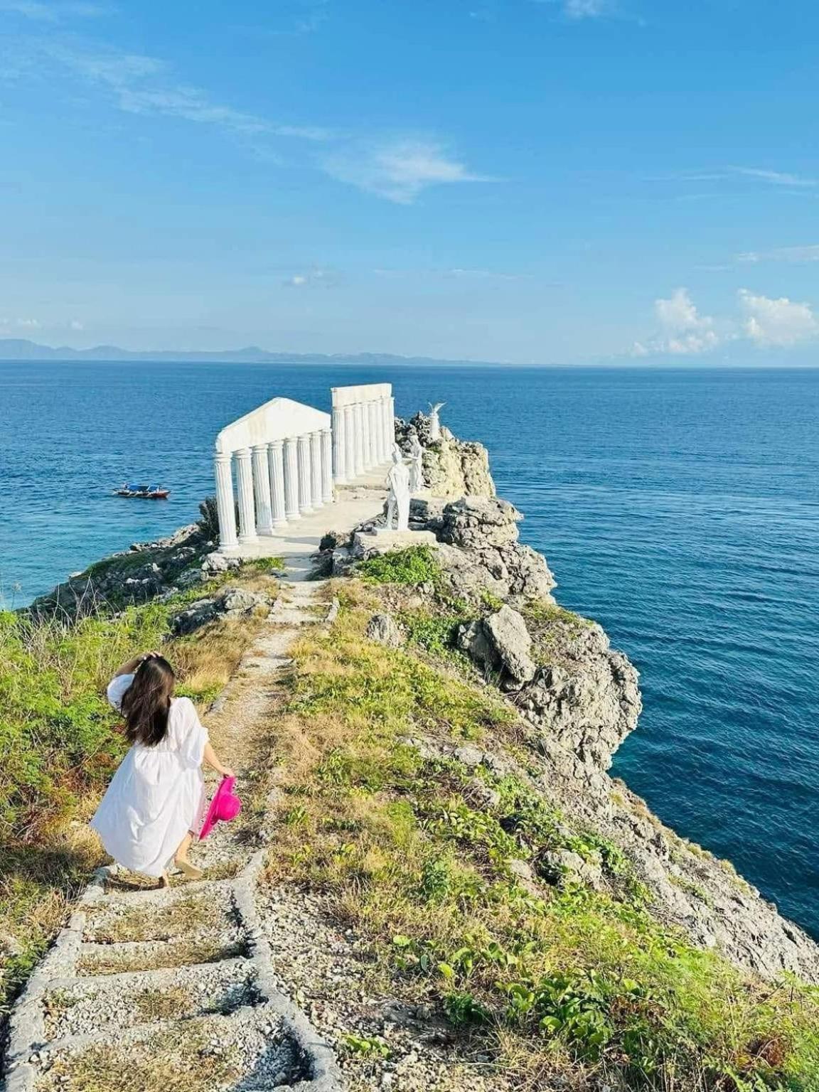 Modern Guesthouse Near Beach In Nasugbu, Batangas ภายนอก รูปภาพ