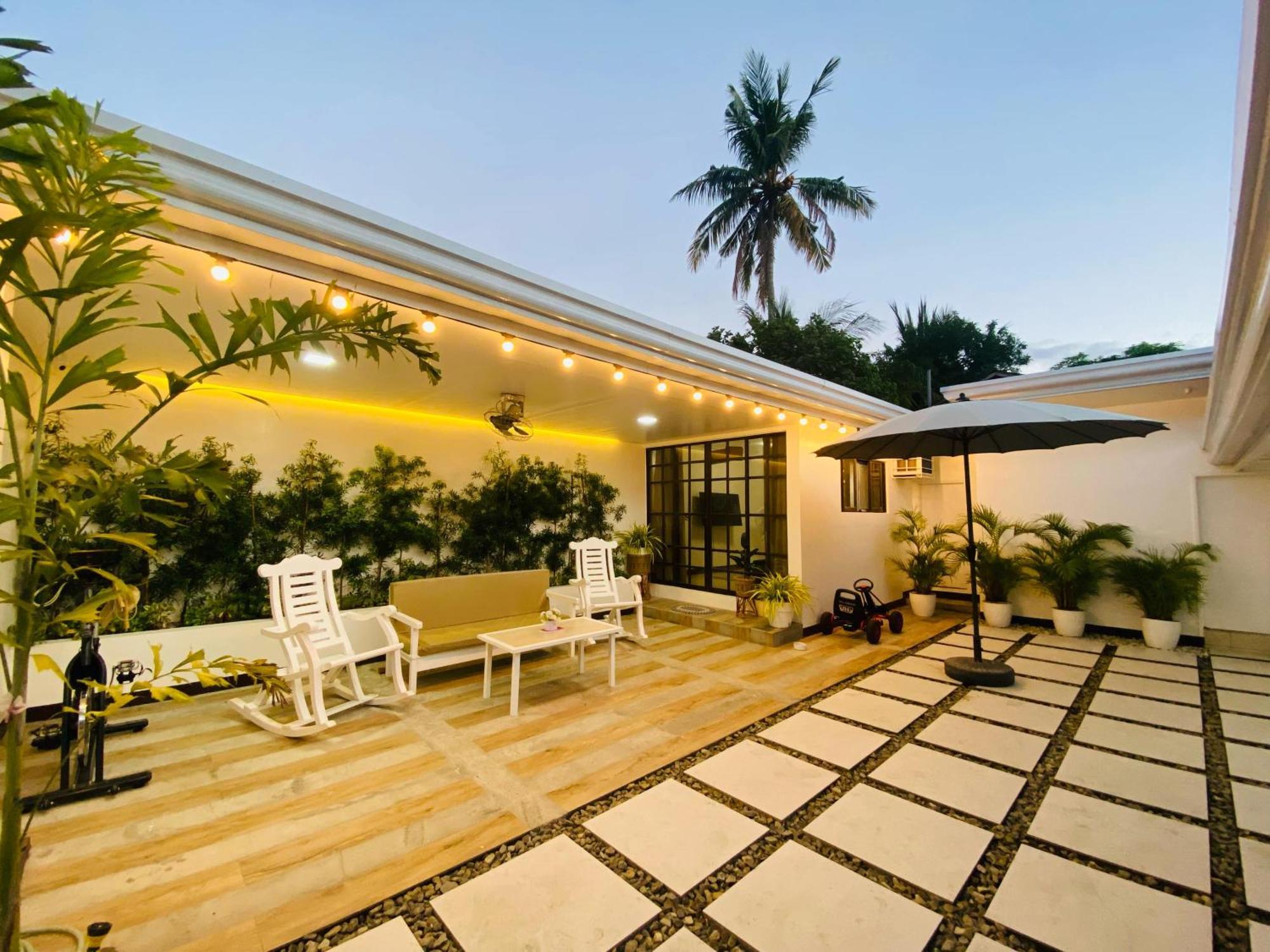 Modern Guesthouse Near Beach In Nasugbu, Batangas ภายนอก รูปภาพ